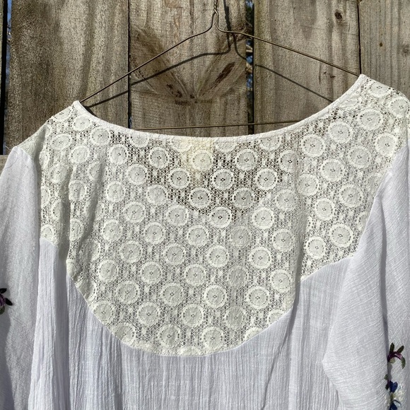 Fig and Flower Embroidered White Boho Top - Picture 8 of 11